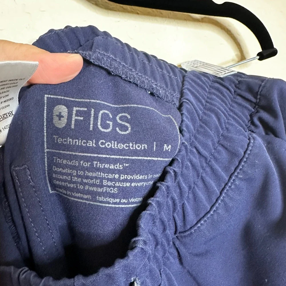 FIGS Navy Blue Technical Collection Scrub Joggers Mens Medium W20SW2028